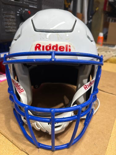 USED RIDDELL FLEX ADULT HELMET - MEDIUM - METALLIC WHIITE