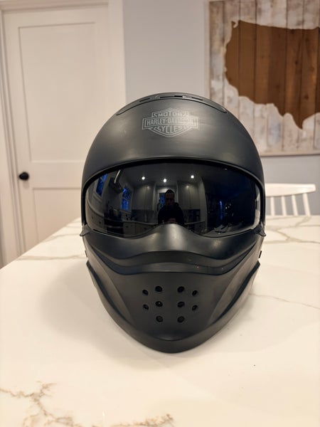 full face motorcycle helmet pilot Harley-Davidson II 2-in-1 Willie G Skull Helmet, Matte Gunship Grey Free Dropshield with exterior switch Our 3-in-1 helmets switch from