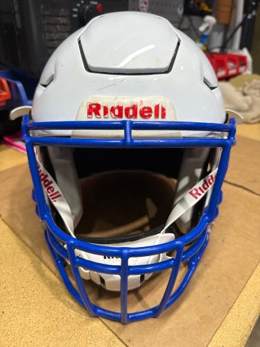 USED RIDDELL FLEX ADULT HELMET - MEDIUM - METALLIC WHIITE