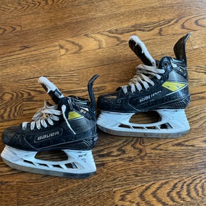 Bauer Supreme 3S Pro Hockey Skates Regular Width Size 2.5