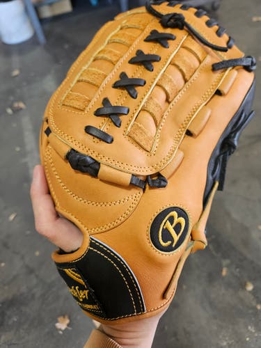 Buckler 13" Adult Softball Outfielder Glove