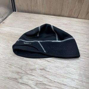 Nike Running Beanie Hat Womens Black Fleece Ponytail Port Hole Winter NikeFit
