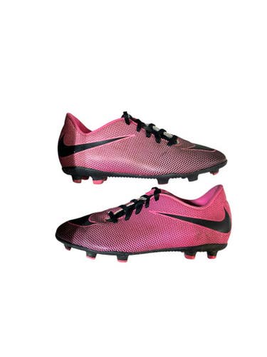 Used Nike Soccer Cleats Pink Junior 04.5 11873-S000221429