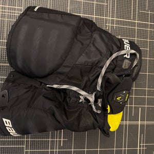 Youth Medium Bauer Supreme Mach Hockey Pants (Used)