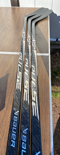 Senior Bauer Pulse Right Handed Hockey Stick P92 77 Flex (New)