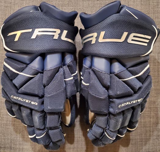 Navy Sr 14 True Catalyst 9x3 Hockey Gloves