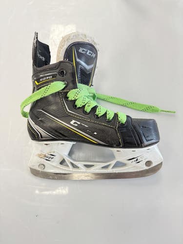 Used CCM TACKS 9070 Junior Hockey Skate Junior 01.5 11860-S000303621