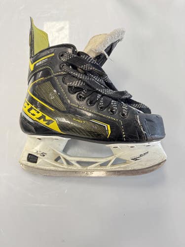 Used CCM SUPER TACK 9370 Junior Hockey Skate Junior 03.5 11860-S000303622