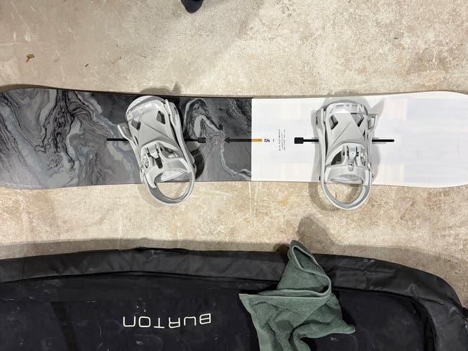 Burton Flight Attendant Snowboard Powder 152 cm (Used)