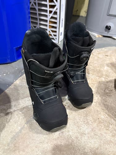 Size M 9.5 (W 10.5) Burton Ruler Step On Snowboard Boots (Used)
