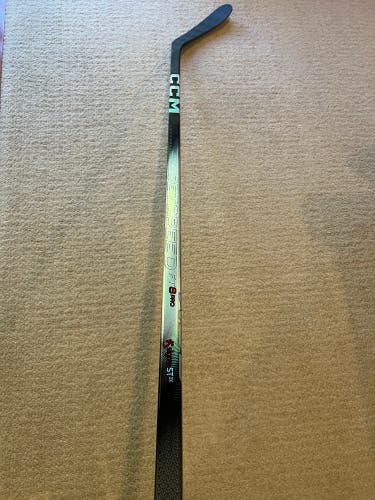 Senior CCM JetSpeed FT8 Pro Right Handed Hockey Stick P28 75 Flex (New)