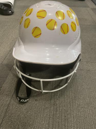 Used RIP-IT SOFTBALL HELMET W/MASK Batting Helmet w/Mask White MD 11614-S000229625