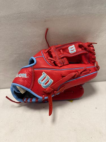 Used Wilson A550 BB/SB Glove RH Throw Royal Blue And Red 11 1/2" 11490-S000268452