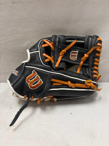 Used Wilson A550 BB/SB Glove RH Throw Black/Orange/White 11 1/2" 11490-S000268438