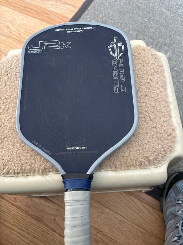 Black Pickleball Paddle (Used)