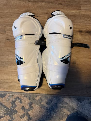 Senior Bauer Vapor Flylite 13" Shin Pads (Used)