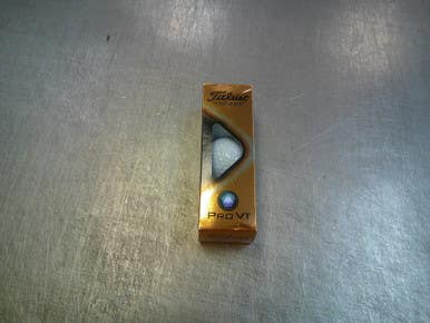 Used Titleist PRO V1 3 Ball - Golf Ball Sleeve 11339-S000198214