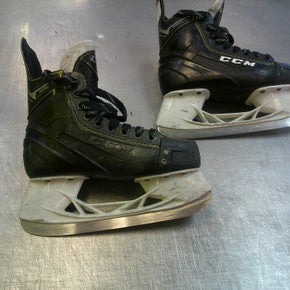Used CCM 9350 Junior Hockey Skate Junior 03 11339-S000198206