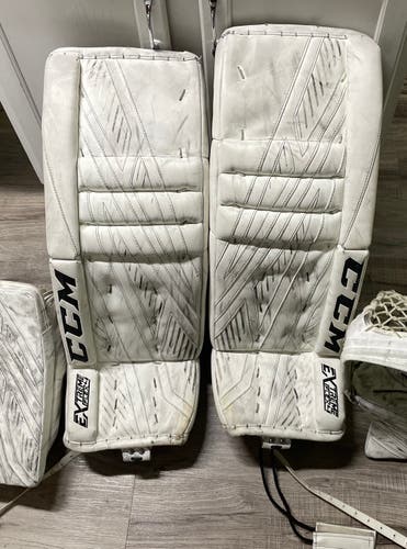 31+1” CCM EFlex Extreme Flex 4 Pro Goalie Leg Pads