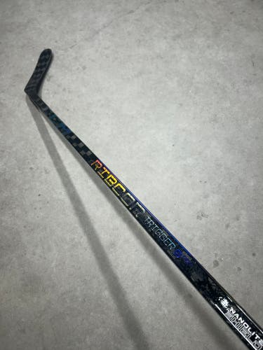 75 Flex P88 Senior CCM RibCor Trigger 9 Pro Right Hand Hockey Stick Pro Stock (New)