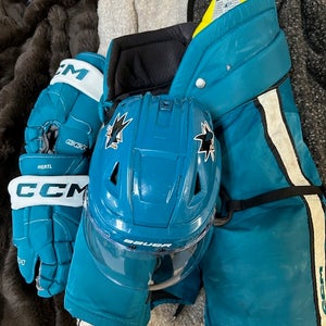 San Jose SJ Sharks Full Teal Set- Bauer Reakt 150 M, CCM L pants, Hertl CCM gloves 14"