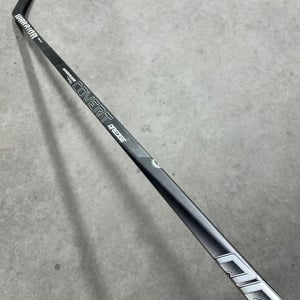 90 Flex P28 Senior Warrior Covert QREDGE Pro Right Hockey Stick (Used) DREW DOUGHTY