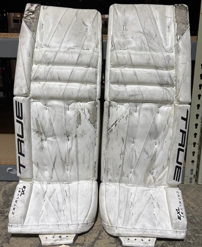 Intermediate True Catalyst 7X3 Goalie Leg Pads | INT 30+2" (Used)