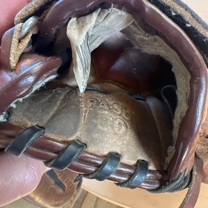 Louisville Slugger TPX Omaha RH Baseball Glove 12" (Used)