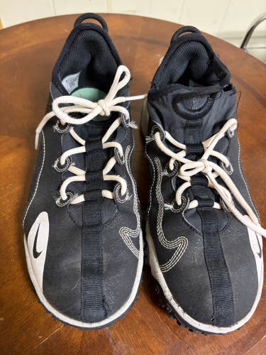 Kid's 6Y (Big Kids / Youth) Youth Nike Low Top Turf Cleats (Used)