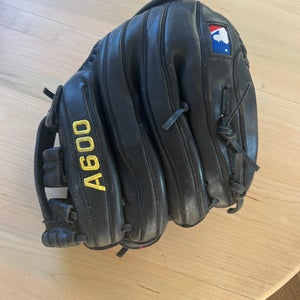Wilson A600 RH Infield Baseball Glove 11.75" (Used)