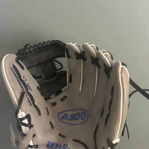 Wilson A900 RH Baseball Glove 11.25" (New)