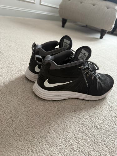 Nike Huarache men’s lacrosse shoe