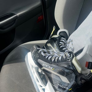 2022 CCM AS-V Hockey Skates 7 (Used)