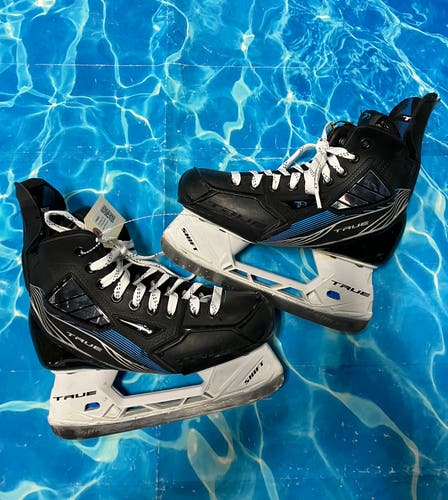 Intermediate True TF7 Hockey Skates Regular Width Size 4.5 (Used)