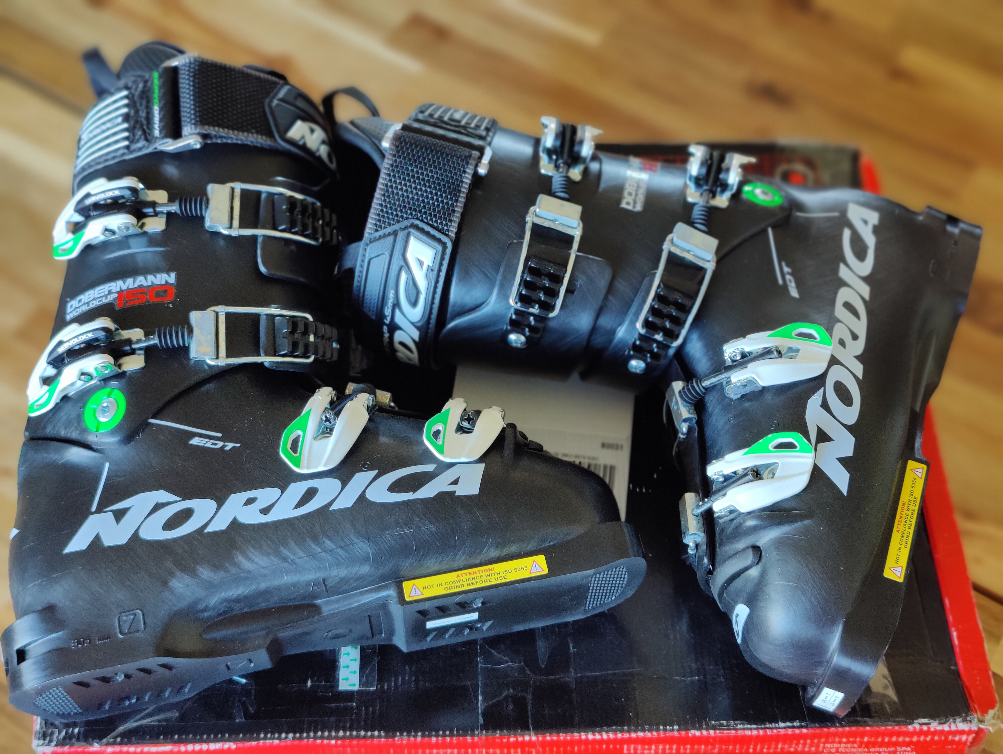 Mondo 26/26.5 Nordica Racing Dobermann World Cup EDT 150 Ski Boots