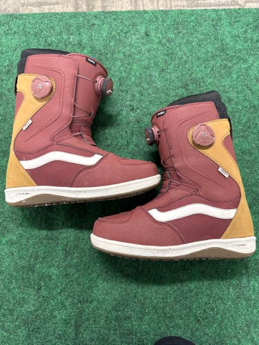 Vans Aura Snowboard Boots (Used) | Men's Size 9