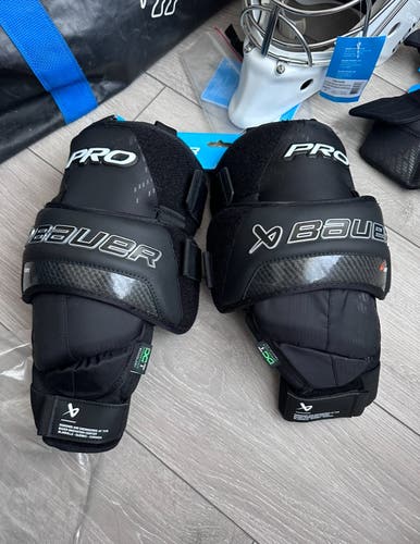Bauer Pro knee pads