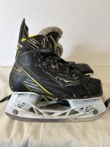 Junior Size 1 CCM TACKS 5092 Ice Hockey Skates