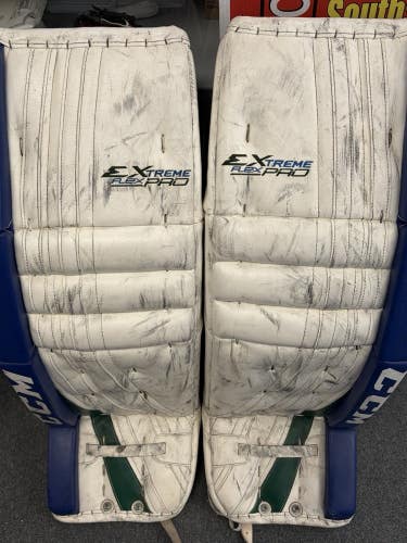 Senior Size 35 + 2 CCM EXTREME PRO FLEX Ice Hockey Goalie Leg Pads.