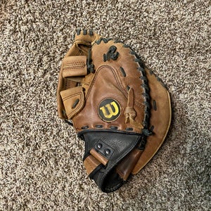 Wilson RH Catcher's A500 Softball Glove 31" (Used)