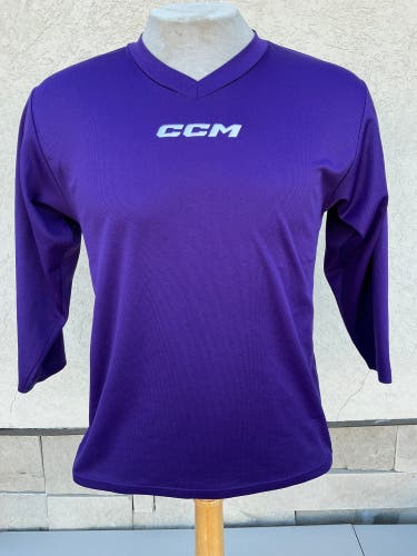 Purple Small / Medium Boys CCM QuickLite Jersey (Used)