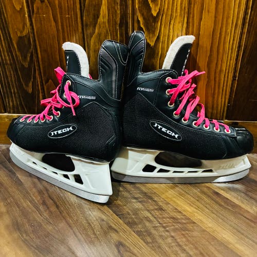 Itech Flyweight Hockey Skates Regular Width 7R