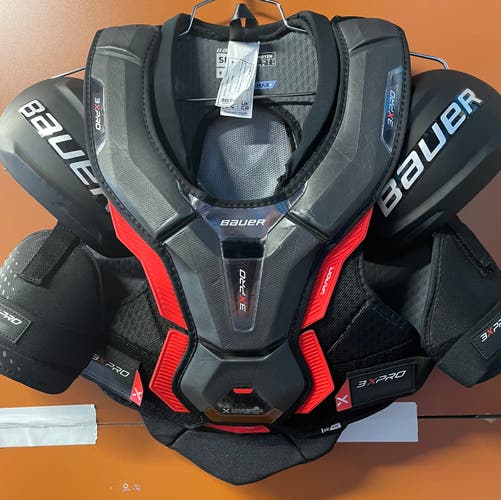 Used Bauer Vapor 3xPro Shoulder Pads Sr. Medium