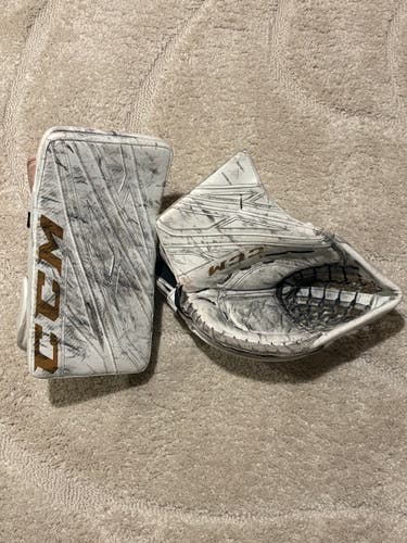 CCM EFlex 4 Regular Pro Stock (Used)