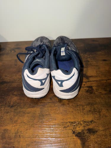 Blue Men's Size M 12.5 (W 13.5) Adult Mizuno Low Top Turf Cleats (Used)