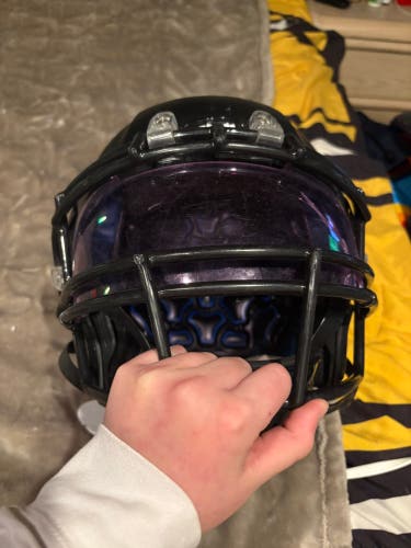 Adult Large Schutt F7 Helmet (Used)