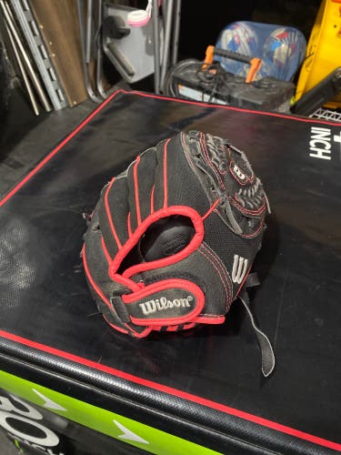 Wilson RH Softball Glove 11" (Used)
