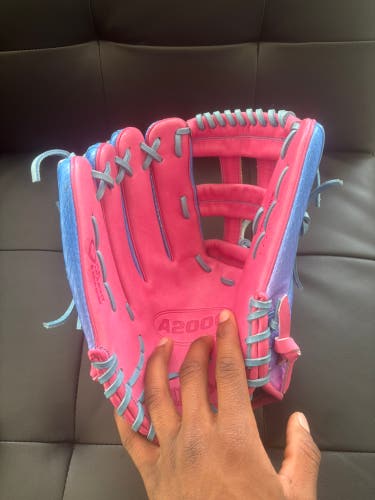 2025 Wilson A2000 LH Outfield Baseball Glove 12.75" (New)