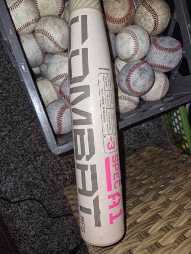 Combat MFG Spec A1 Alloy BBCOR Certified Bat (-3) 28 oz 31" (Used)