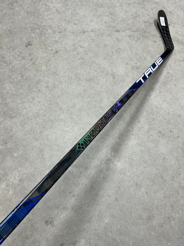 70 Flex P28 Senior True HZRDUS 9X4 Left Hand Hockey Stick Pro Stock NCAA (New)